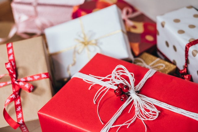 Gaveidéer til jul – gør øjeblikket mindeværdigt og gavnligt